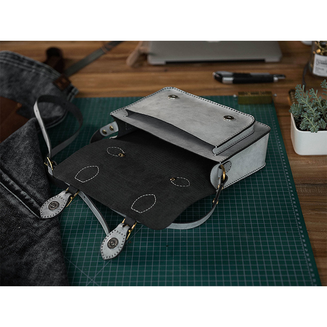 G8activist® Vegetable Tanned Leather Satchel Crossbody Bag DIY Kits - Image 9