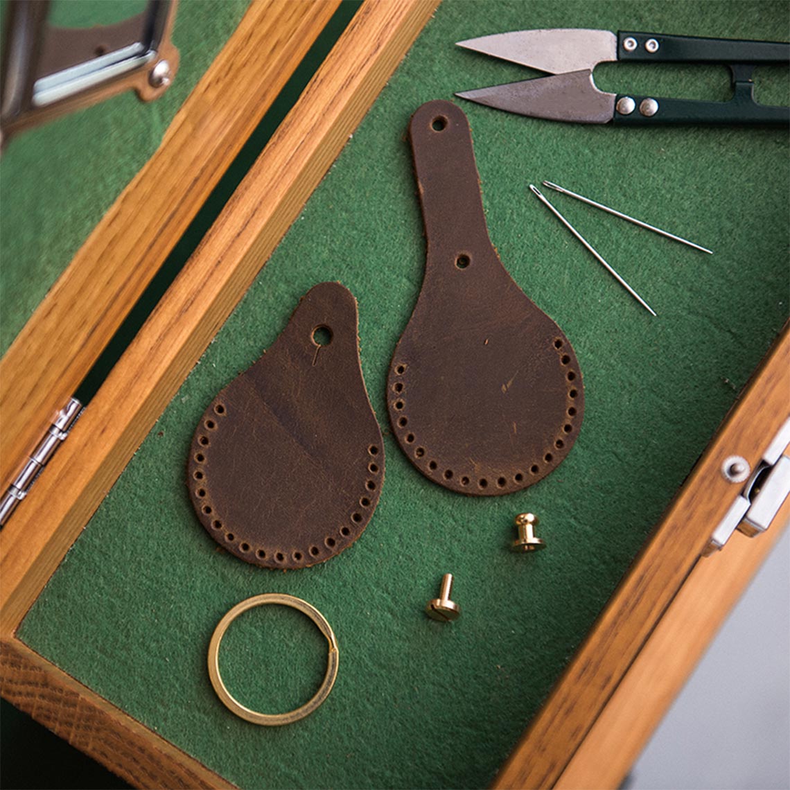 G8activist® Leather AirTag Keychain DIY Kit - Image 18